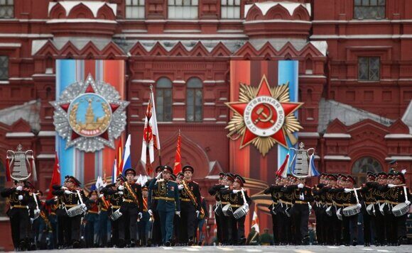 Фото знамена фашистские красная площадь парад победы